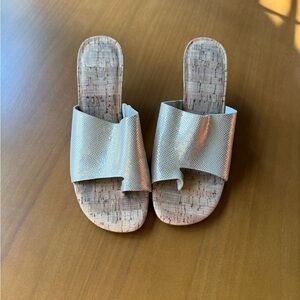 Donald J‎ Pliner Elegant Cream Slide Sandals